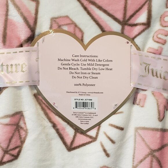 NWT: Juicy Couture Diamonds Plush Throw Size: 50x70 - Picture 3 of 5